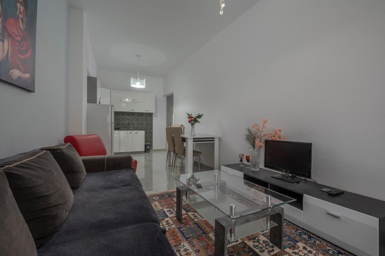 Kosmos Service Apartment City Center 3 With Additional Cost Parking Thessaloníki Eksteriør bilde